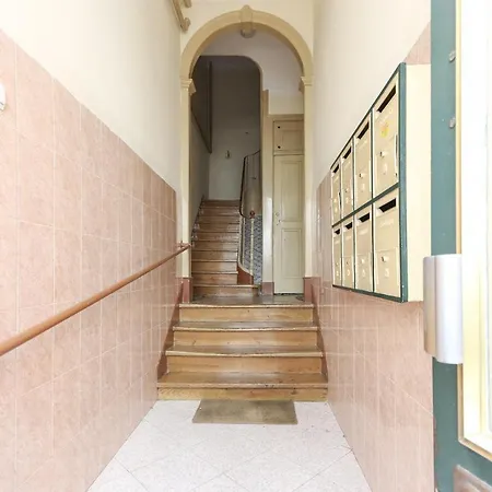 Red Almirante By Homing *