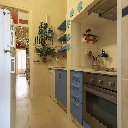 Red Almirante By Homing * 리스본